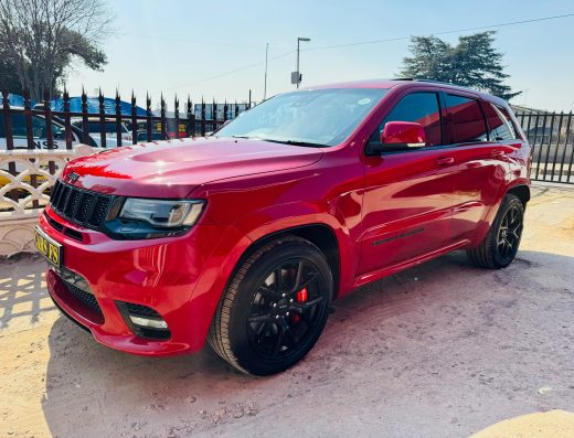 2021 Jeep Grand Cherokee 6.4 SRT V-8 & 475HP.