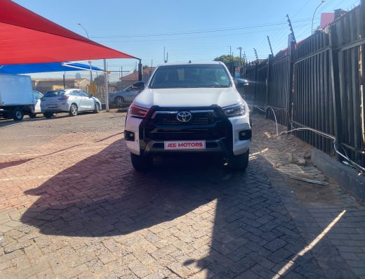 TOYOTA HILUX 2.8 GD-6 4X4 EXTRA CAB