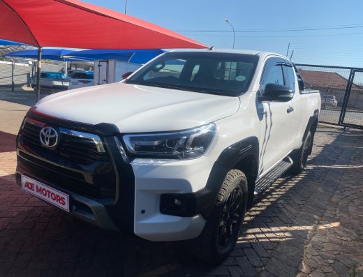 TOYOTA HILUX 2.8 GD-6 4X4 EXTRA CAB