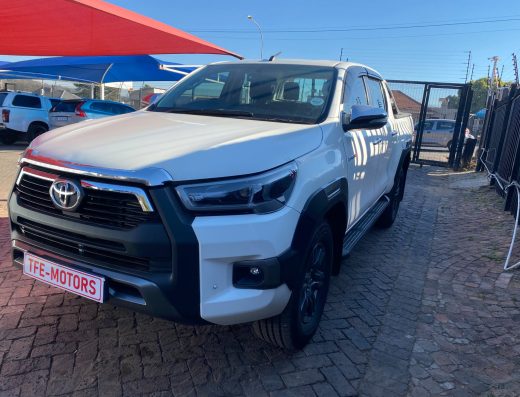 toyota hilux2.8gd6 double cab 4×2