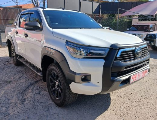 TOYOTA HILUX 2.8 GD-6 4X2 LEGEND DOUBLE CAB