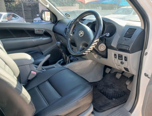 TOYOTA HILUX 3.0 D4D EXTRA CAB LEGEND 45