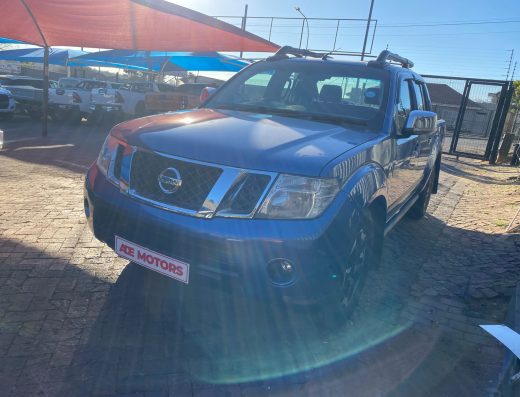 NISSAN NAVARA 2.5 4X2 DOUBLE CAB25