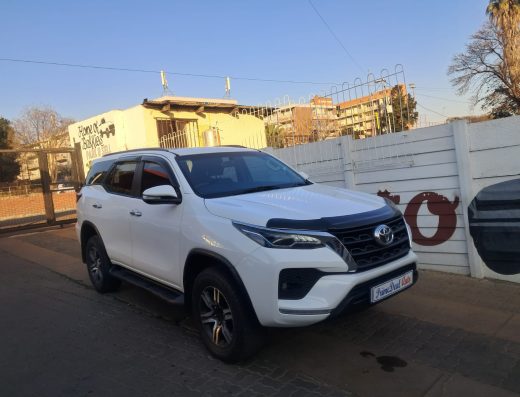 2016 TOYOTA FORTUNER 2.4 GD-6 4X2 AUTO