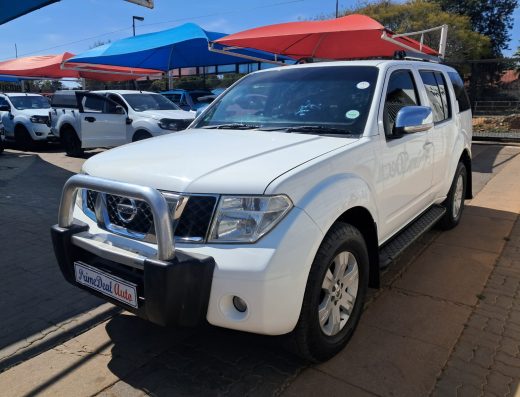 2007 Nissan Pathfinder 2.5 Manual 4×4