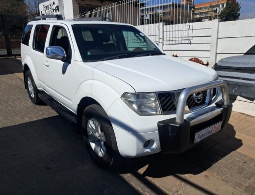 2007 Nissan Pathfinder 2.5 Manual 4×4