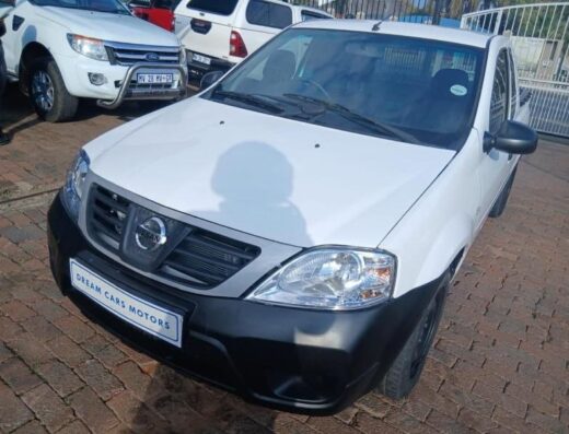 2023 Nissan NP200